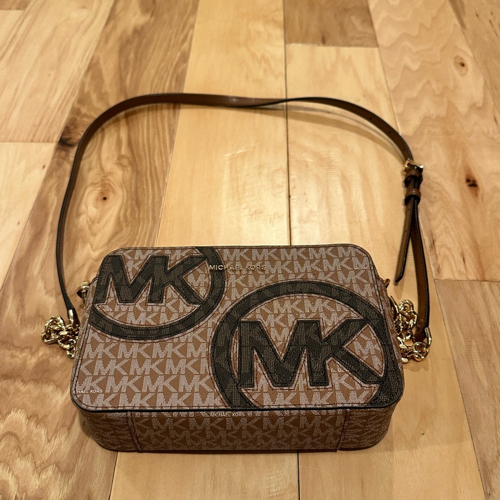 Michael Kors Crossbody
